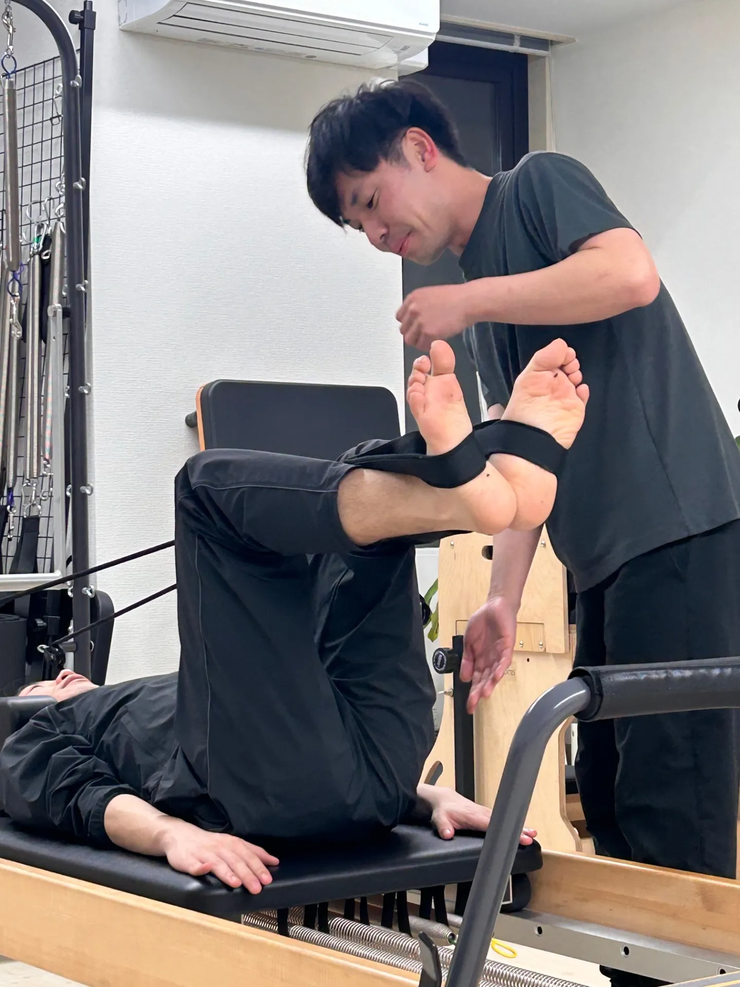 札幌でおすすめのピラティススタジオPILATES STUDIO R-zoneより｜お客様からの質問、腰が痛くてもレッスン可能ですか？